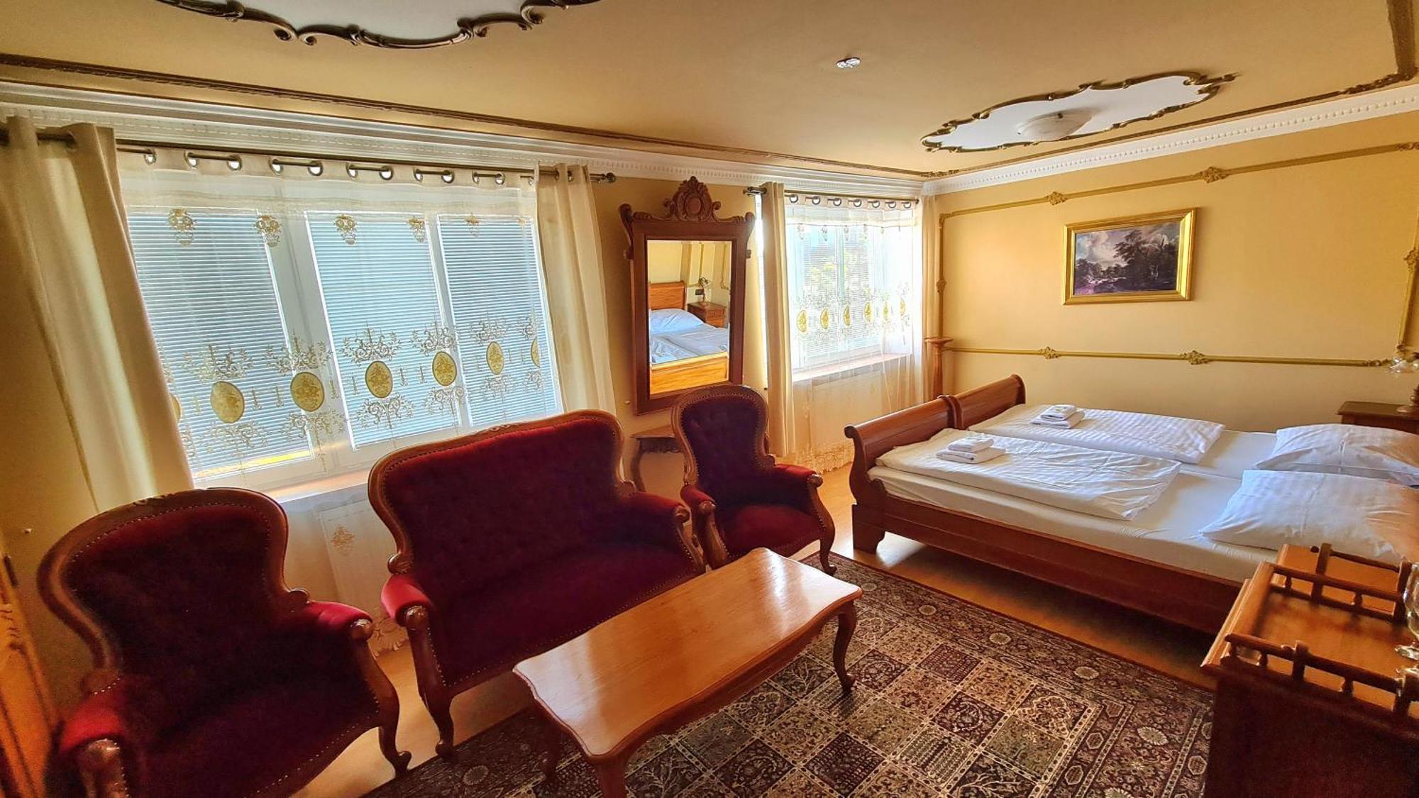 Hotel Union Louny Habitación foto